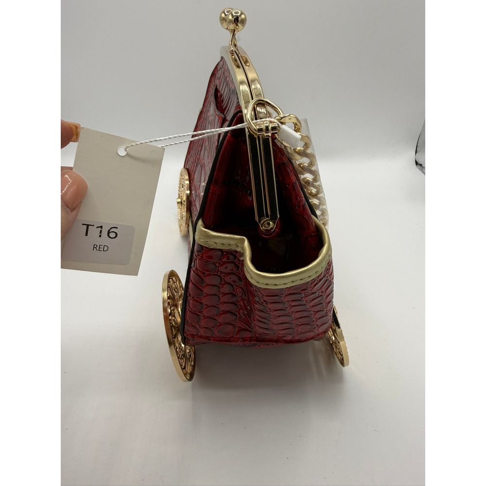 Red Faux Croc Embossed Cinderella Carriage Novelty Handbag Gold Wheels Crossbody - Picture 8 of 9